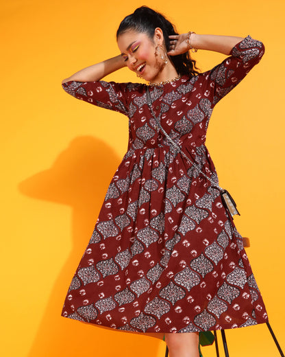Popwings Women Casual Maroon Bandhani Printed Dress