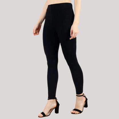 Women Black Solid Mid Rise Body Fitted Jeggings