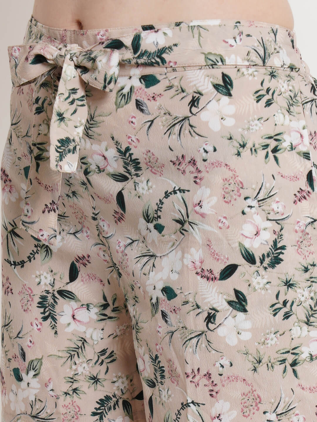Popwings Women Beige Floral Printed Regular Fit Shorts For Women